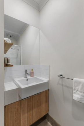 Charming Retro Townhouse in Vibrant Coburg